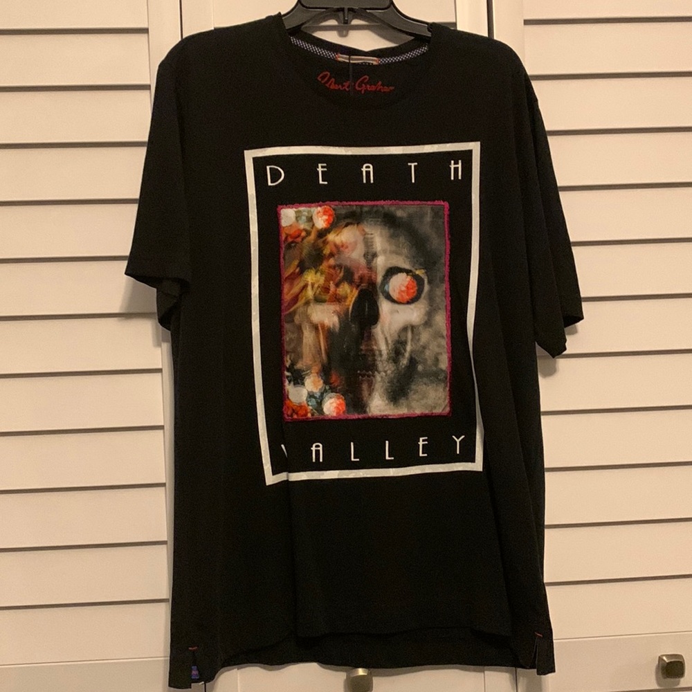 Robert Graham Death Valley T-Shirt Men’s Large